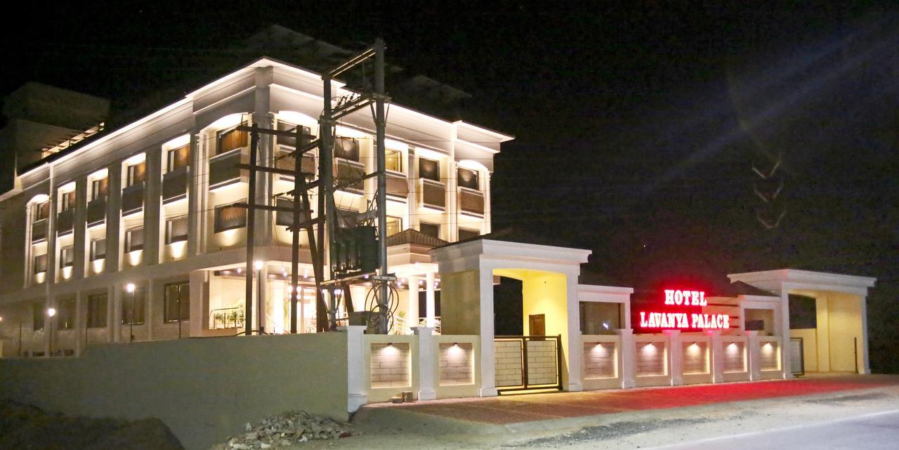 Hotel Lavanya Palace Ratlām エクステリア 写真